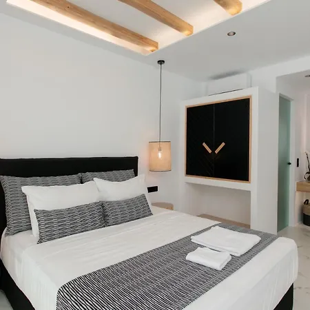 Naxos Black Concept Maisonette *