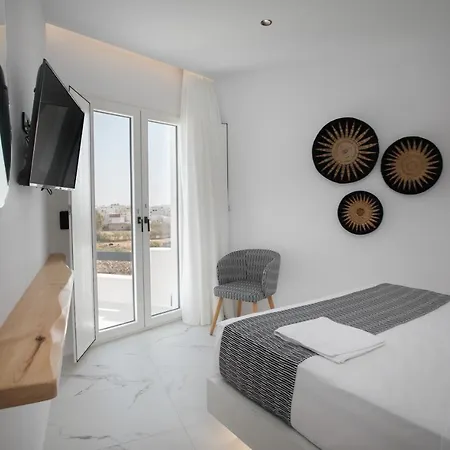 Naxos Black Concept Maisonette *