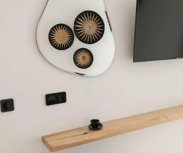 Дом отдыха Black Concept Maisonette *